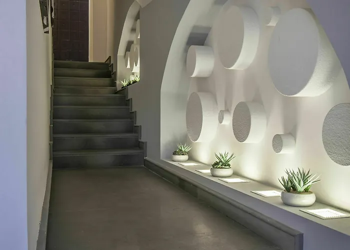 Neverfull Boutique Hotel